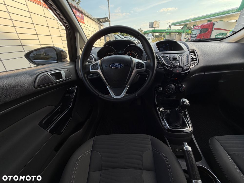 Ford Fiesta 1.4 Titanium - 37