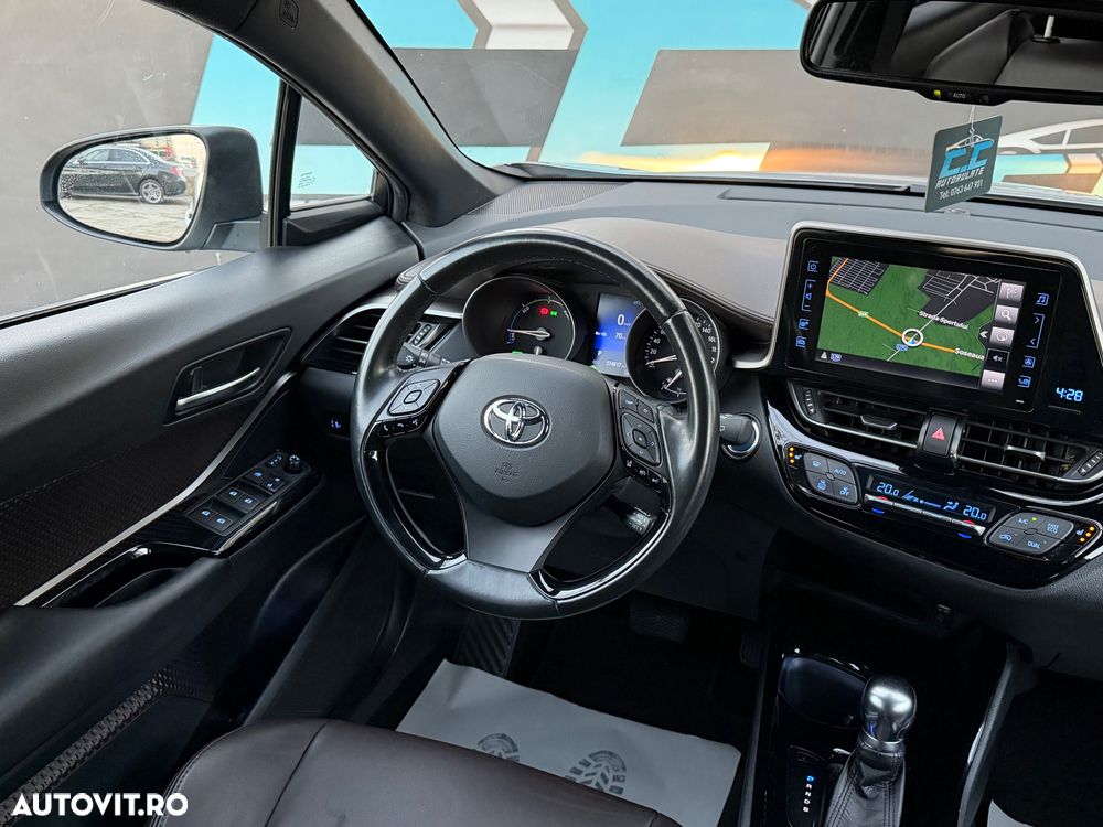 Toyota C-HR Hybrid Lounge - 11