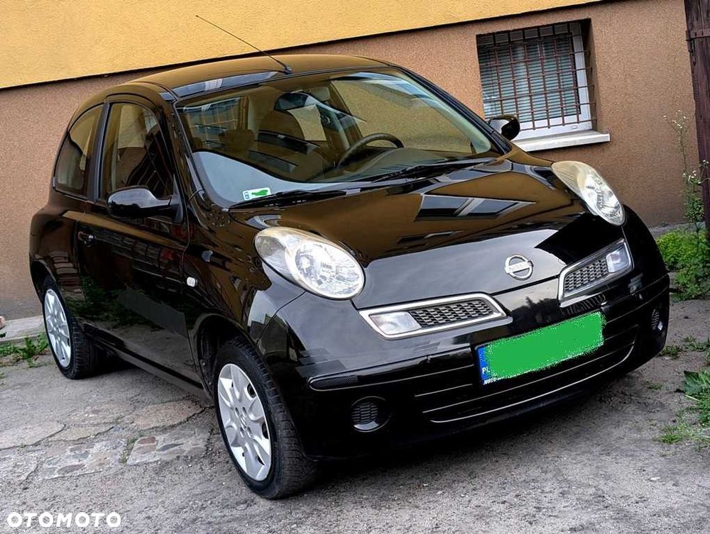 Nissan Micra - 1
