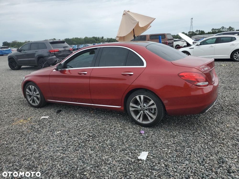 Mercedes-Benz Klasa C 300 9G-TRONIC - 6