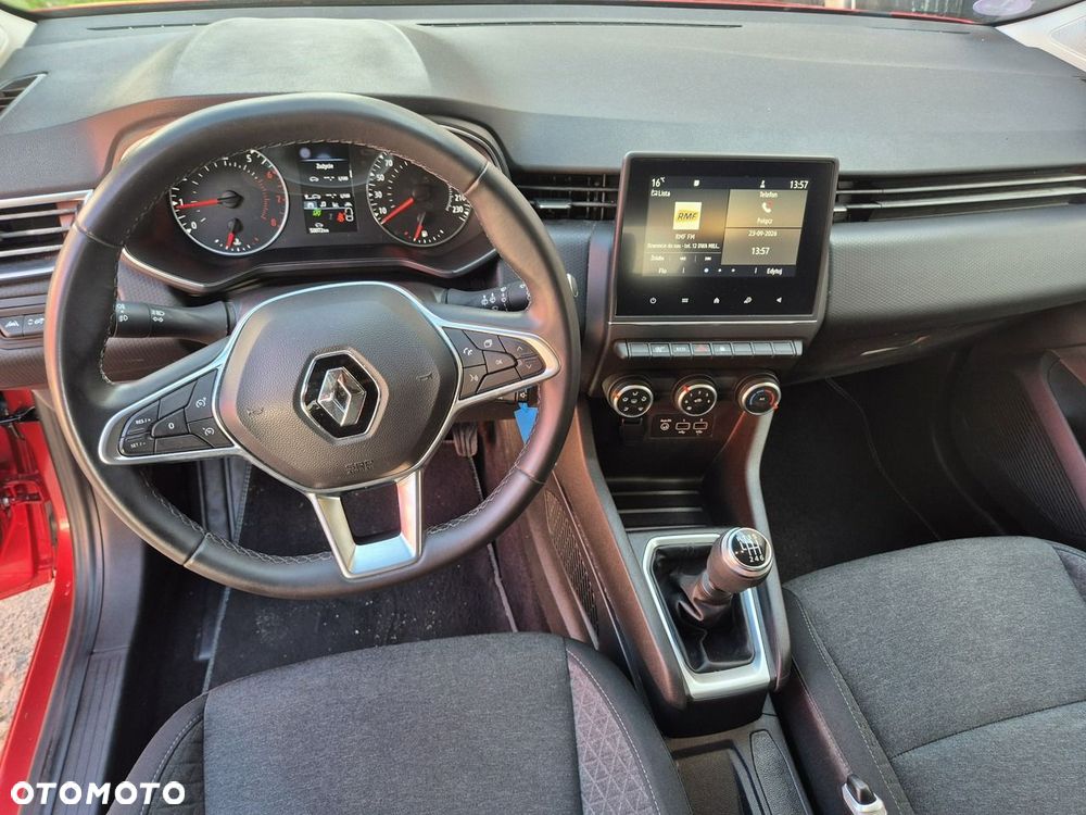 Renault Clio - 10