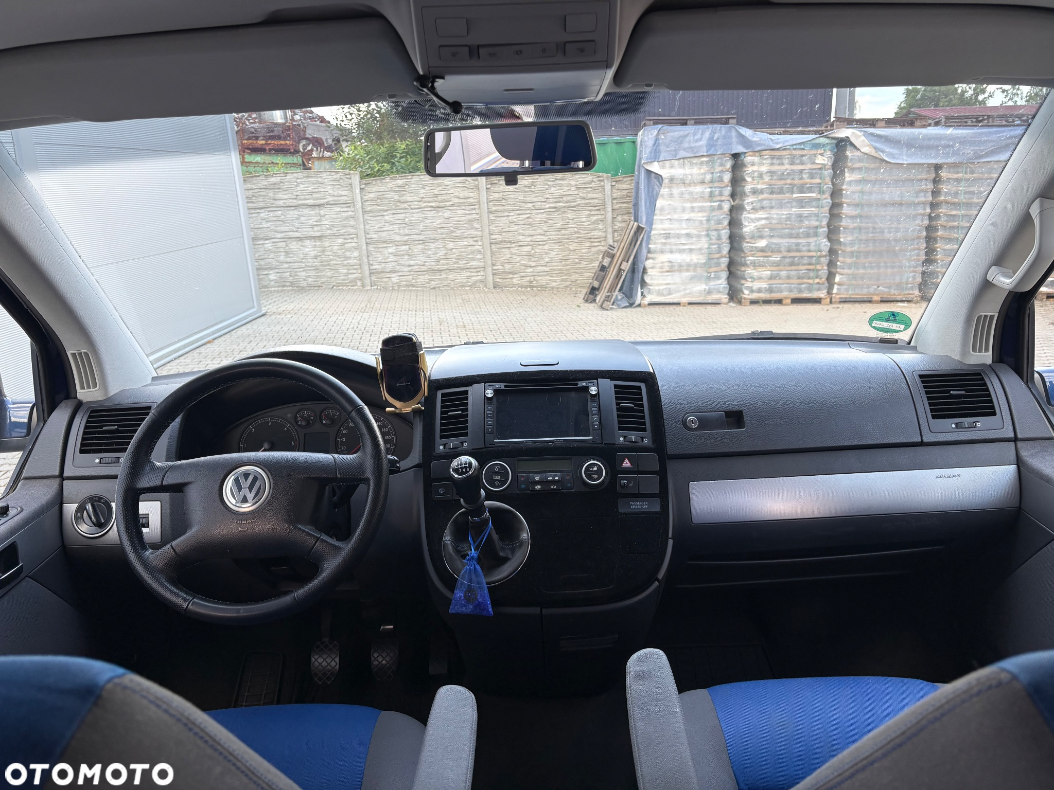 Volkswagen Multivan - 9