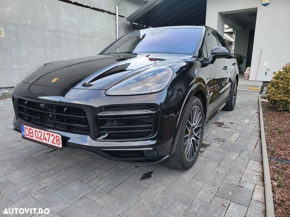 Porsche Cayenne - 1