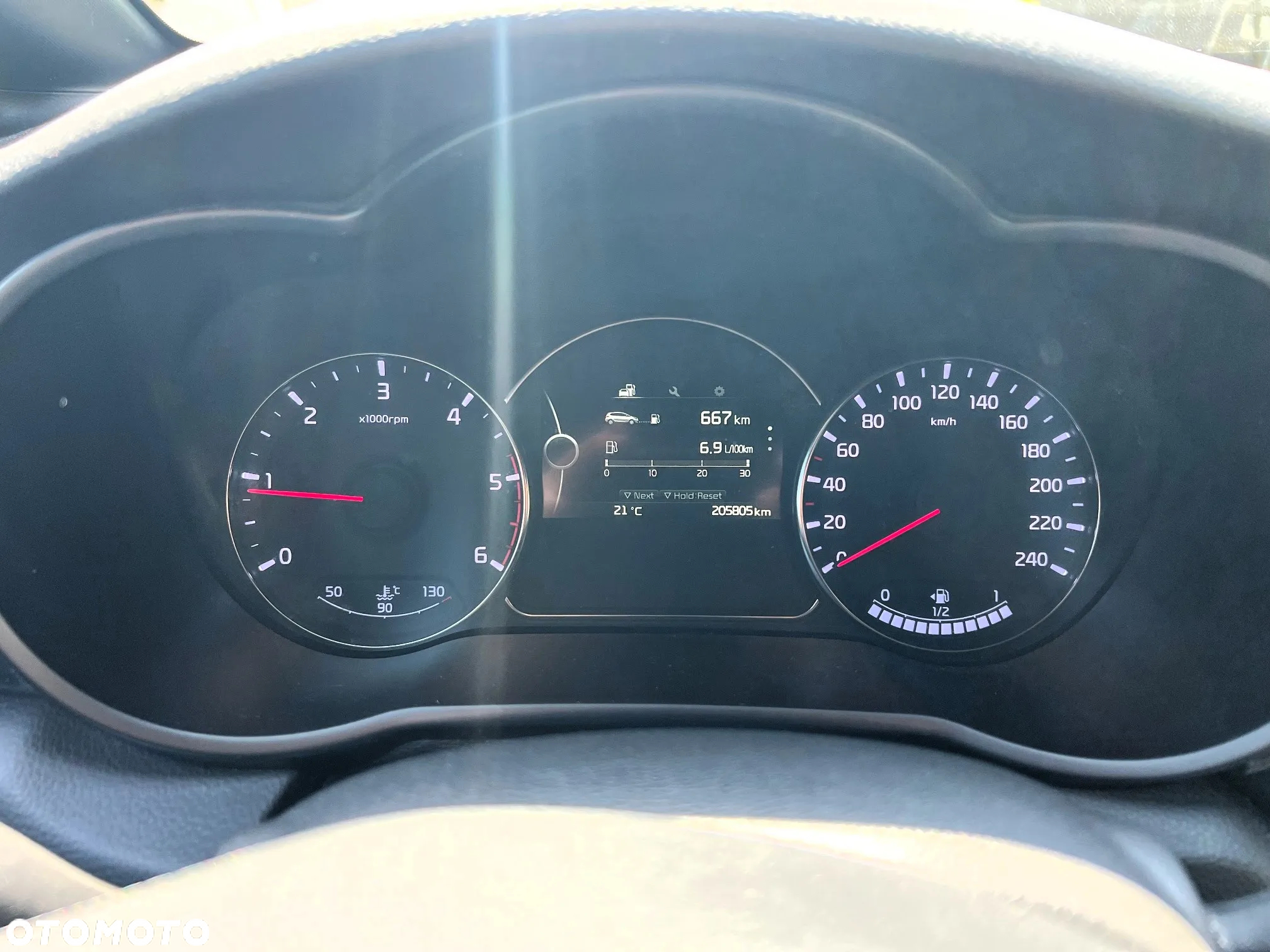 Kia Carens - 15
