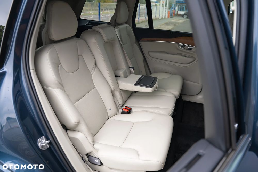 Volvo XC 90 D5 AWD Inscription 7os - 34