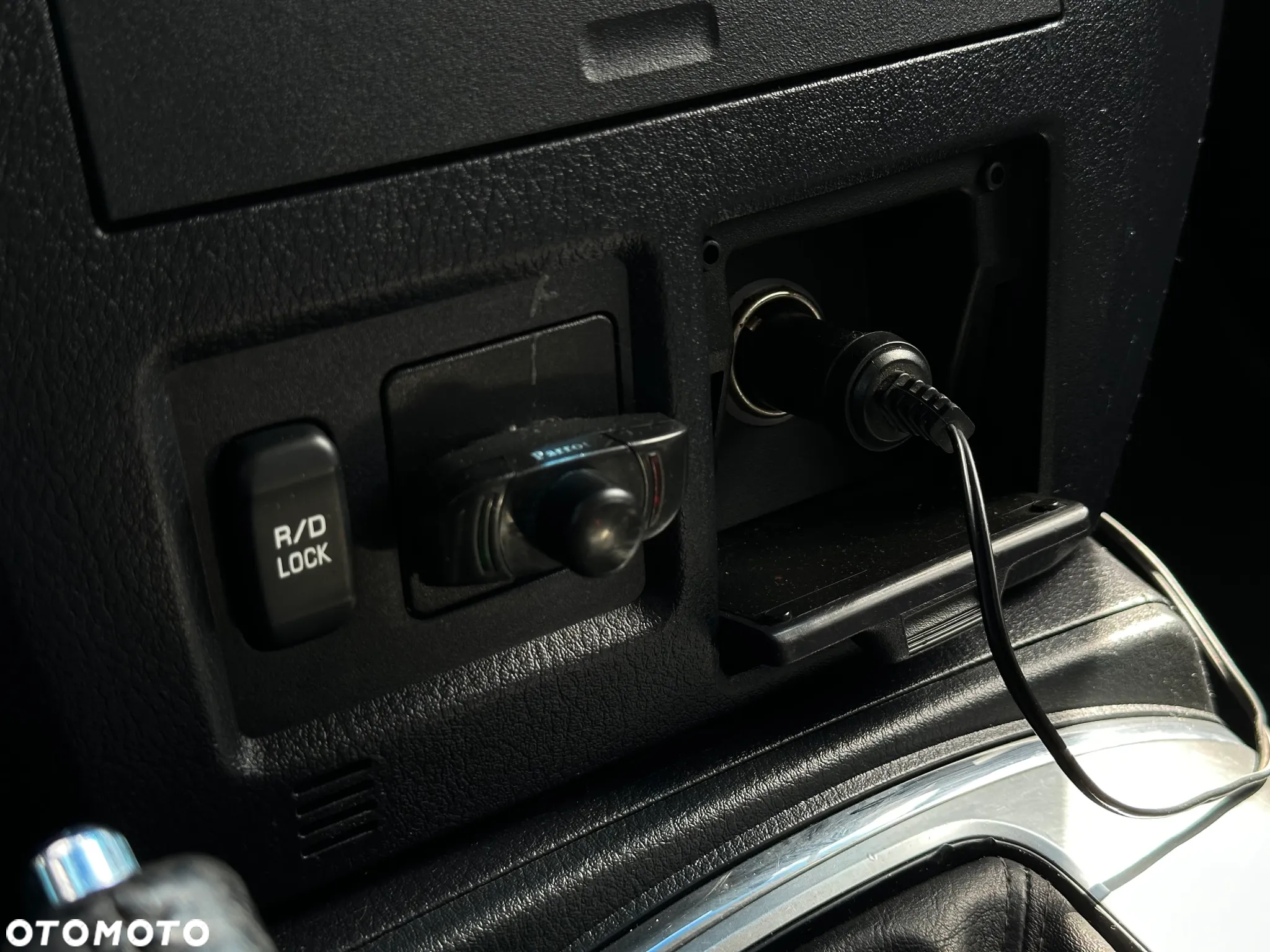 Mitsubishi Pajero - 13
