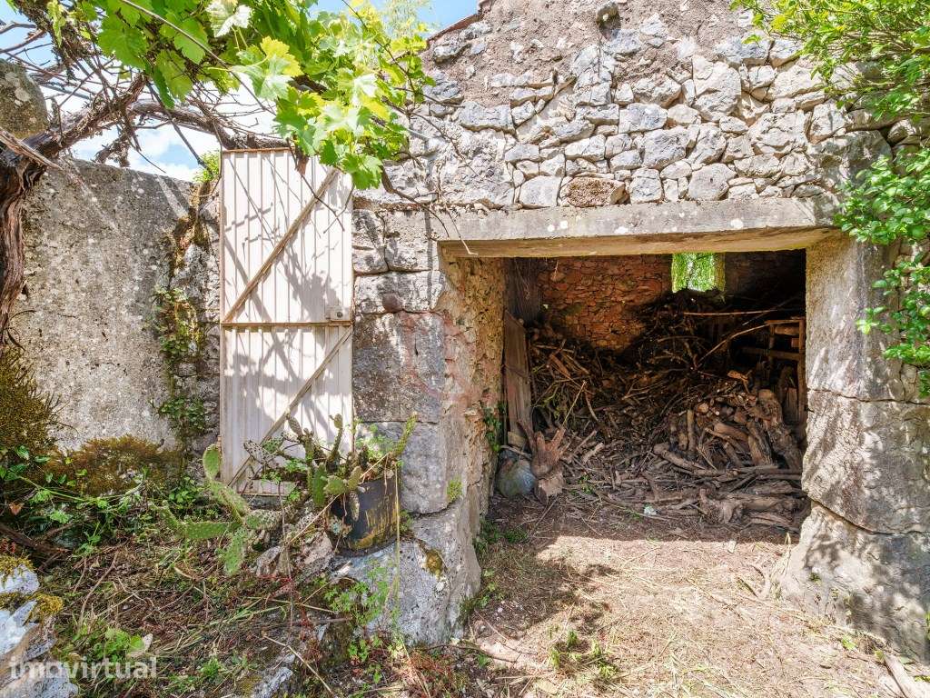 Quintinha T3 com 3.400 m² e vistas deslumbrantes sobre a Serra de A... - Grande imagem: 2/44