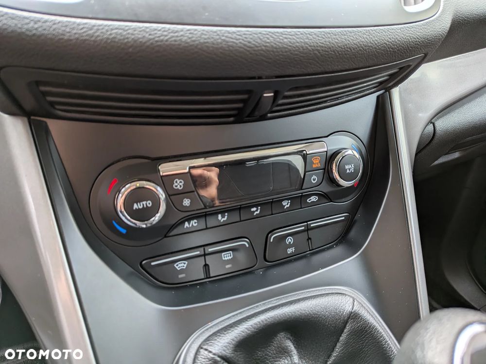 Ford Kuga - 19