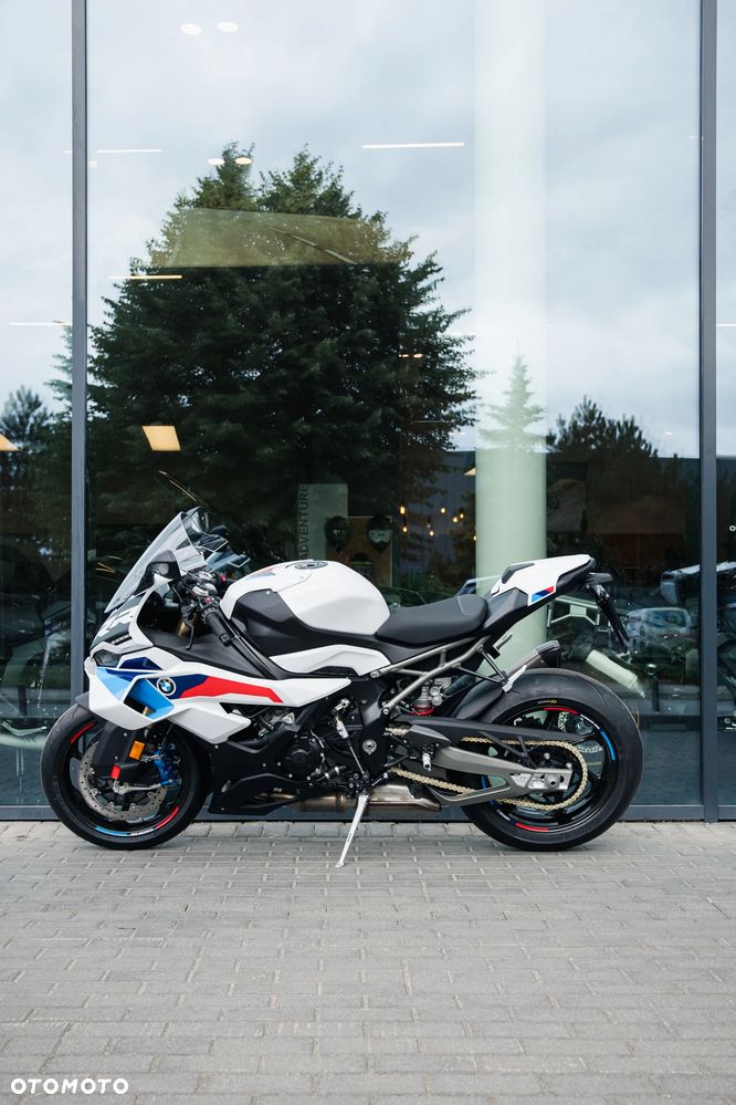 BMW S - 16