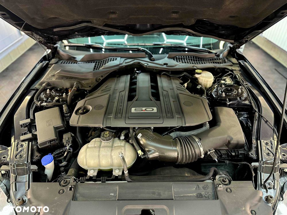 Ford Mustang - 8