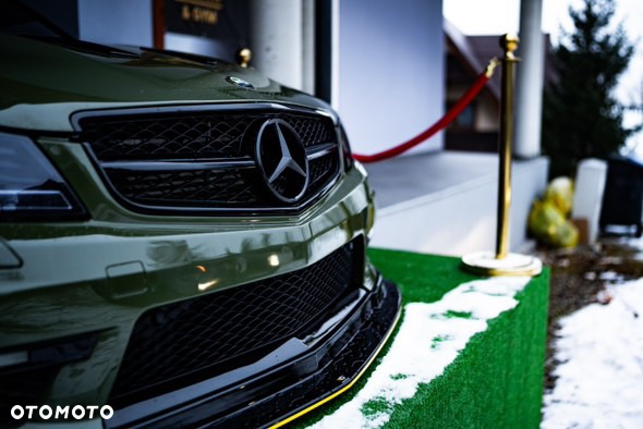 Mercedes-Benz Klasa C 63 AMG T 7G-TRONIC Performance Plus - 35