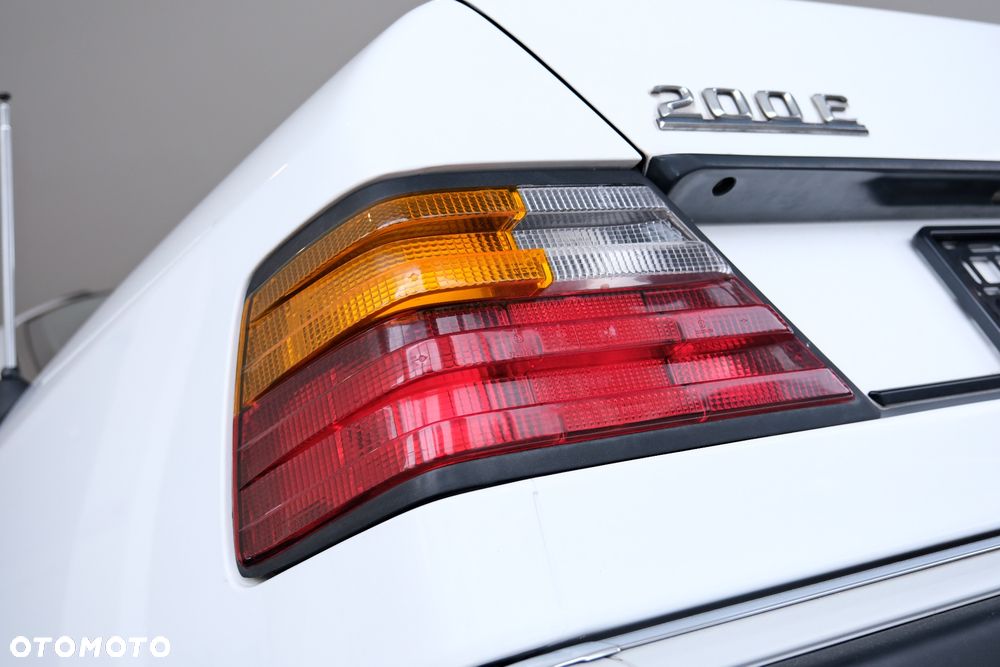 Mercedes-Benz W124 (1984-1993) - 16