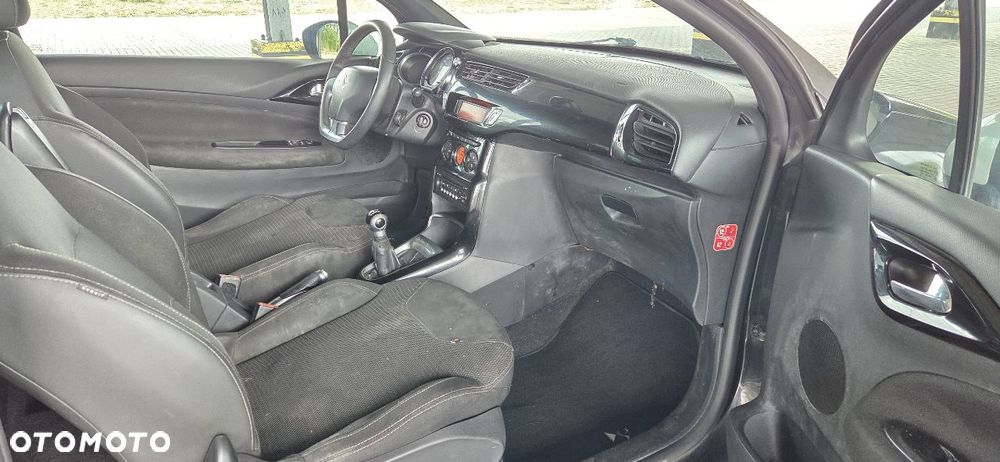 Citroën DS3 HDi 90 FAP (99g) SoChic - 15