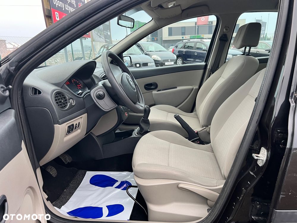 Renault Clio 1.2 16V Expression - 18