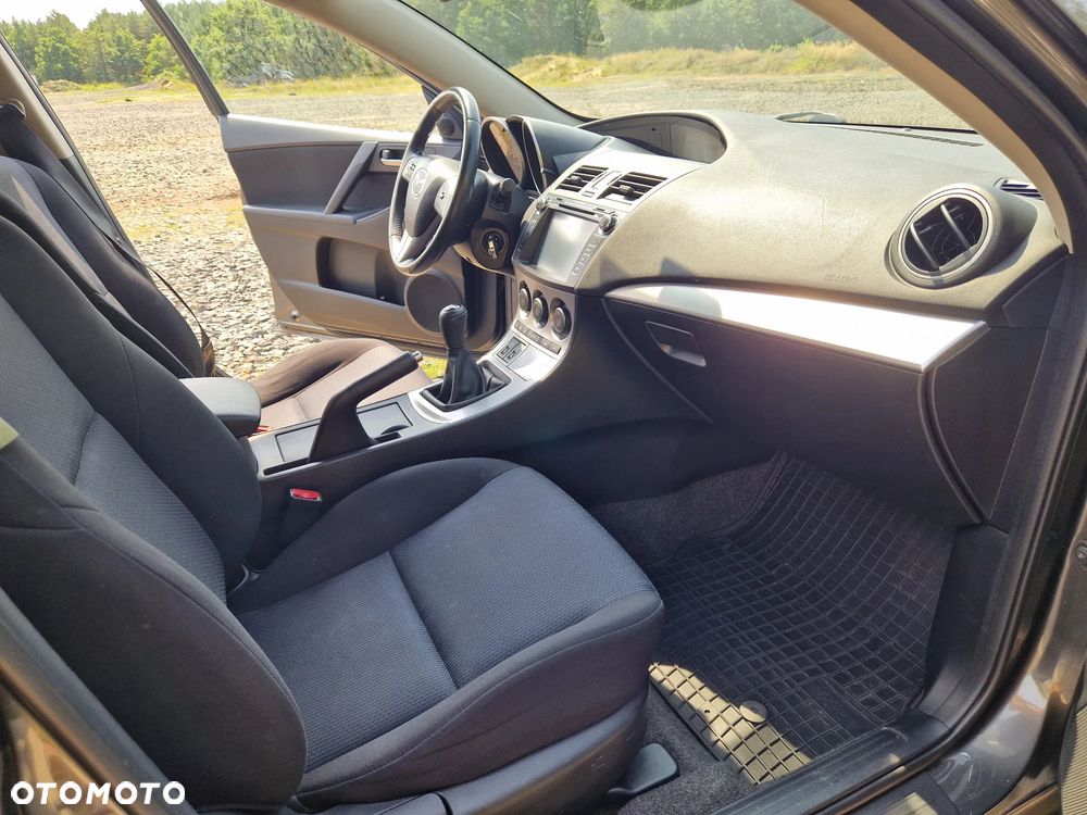 Mazda 3 2.0 Exclusive + - 13
