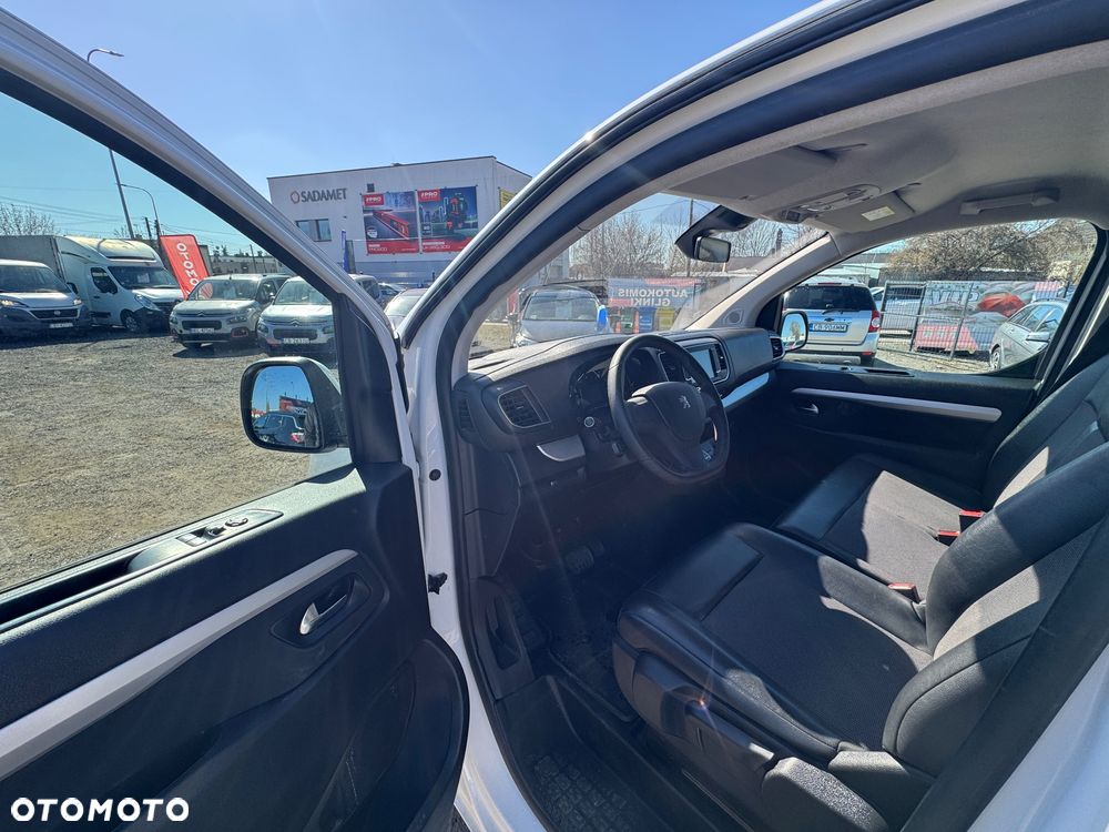 Peugeot Expert Kombi Standard 2,8t EAT8 - 23