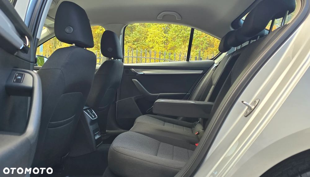 Skoda Octavia 1.2 TSI Ambition - 11