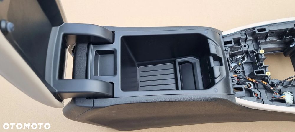 BMW X4 G02 2018- Podłokietnik Oryginał Europa - 12