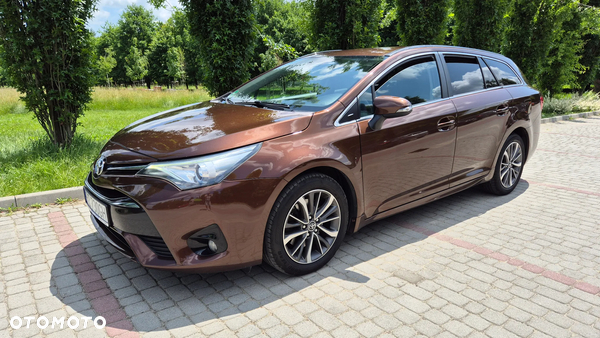 Toyota Avensis Touring Sports 2.0 D-4D Business Edition