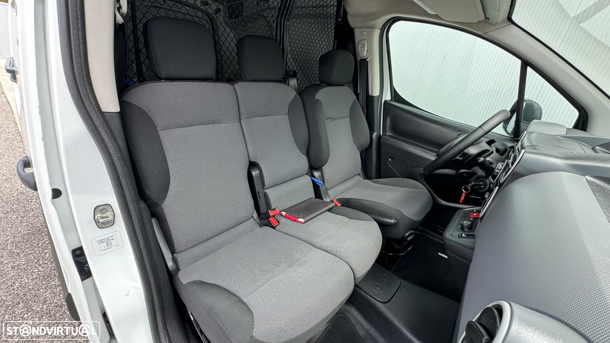 Citroën Berlingo 1.6 HDI L1H1 CX Automática - 2