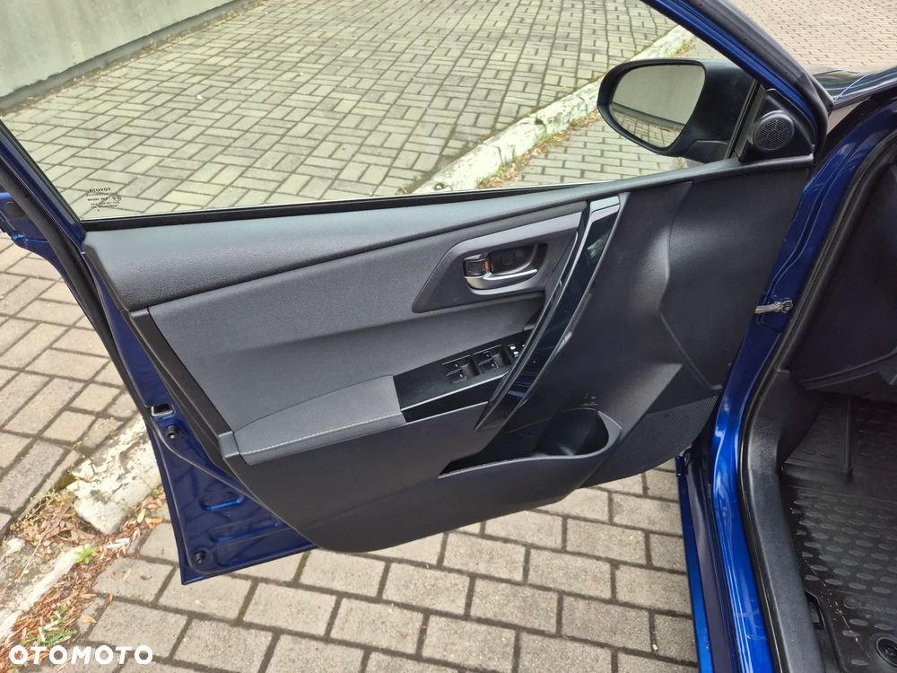 Toyota Auris - 19