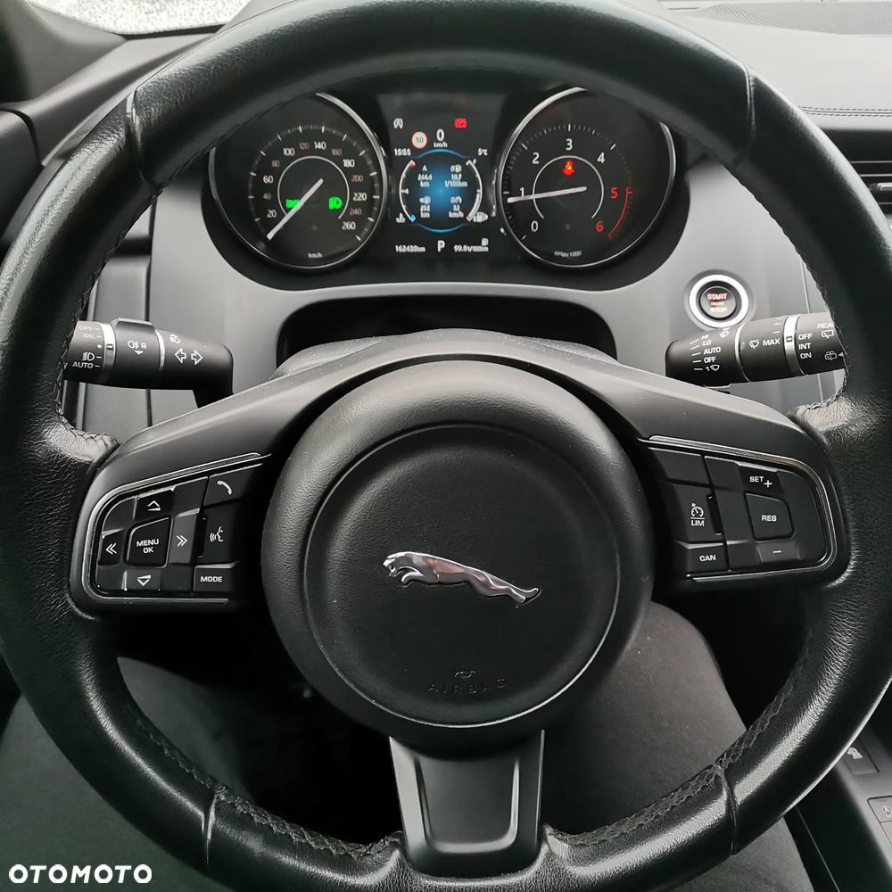 Jaguar E-Pace 2.0 i4D AWD - 13