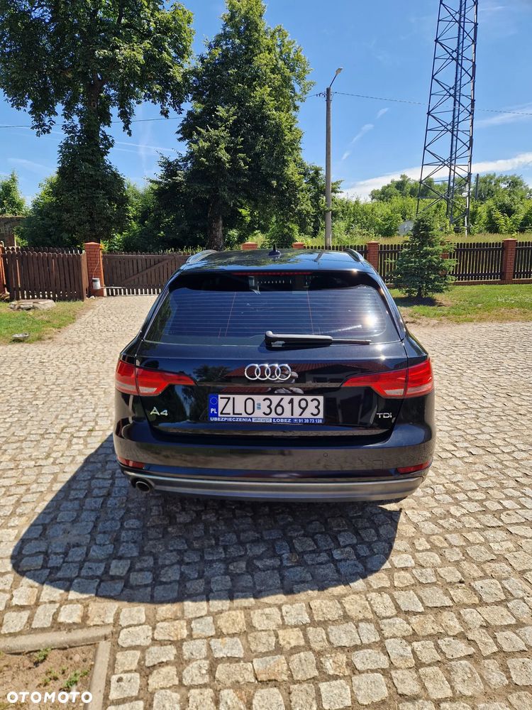 Audi A4 Avant 2.0 TDI Design - 8