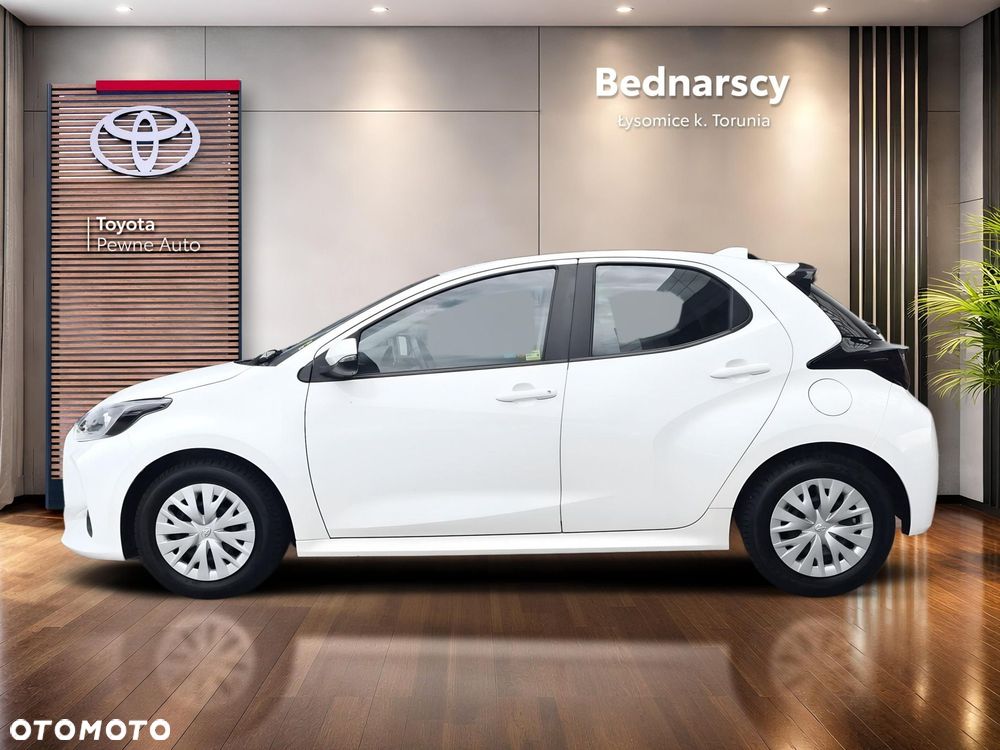 Toyota Yaris 2022 photo 2