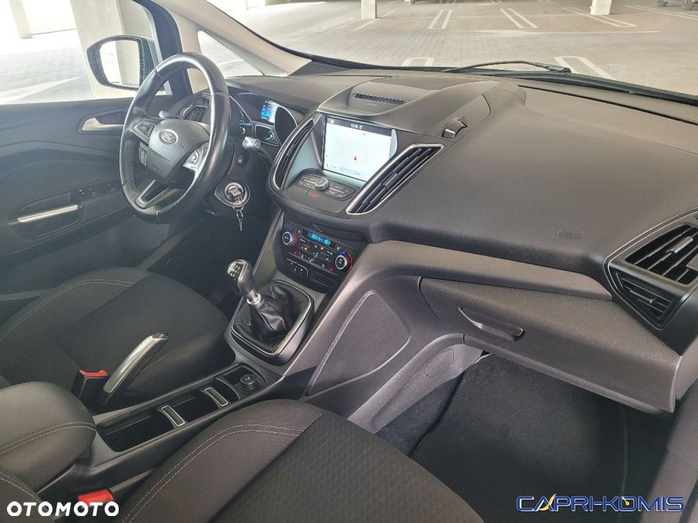 Ford Grand C-MAX - 12