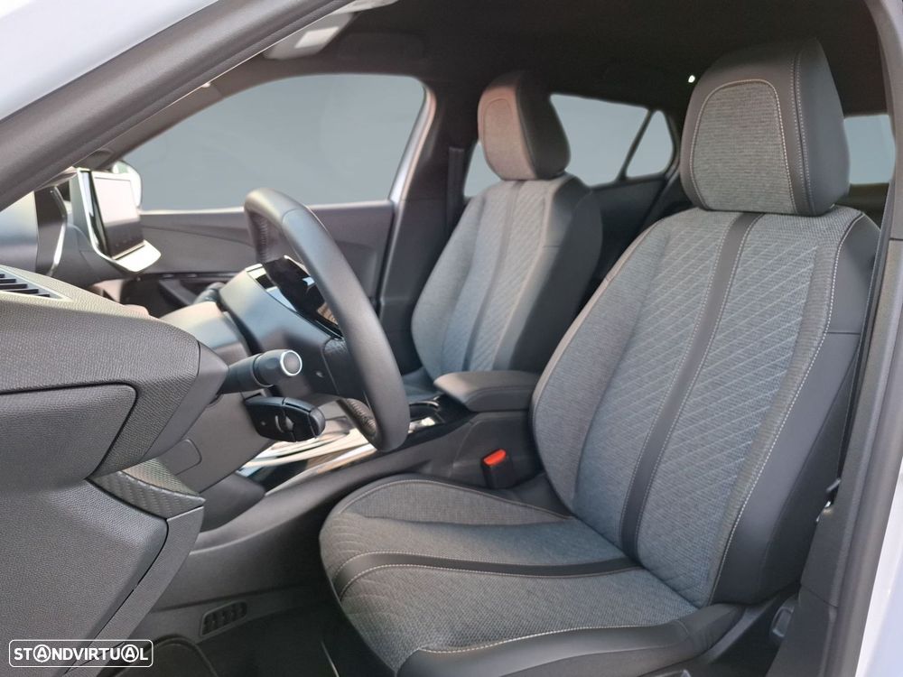 Peugeot e-2008 54 kWh Allure - 10