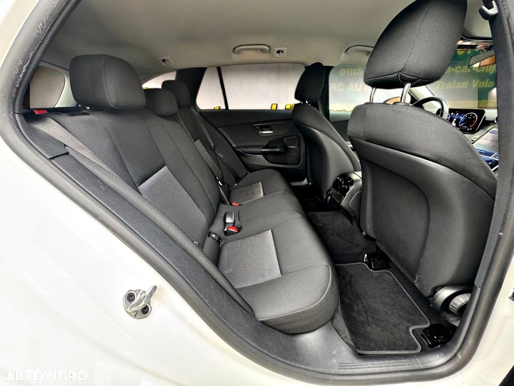 MERCEDES-BENZ C-Class 2022 — imagine 7