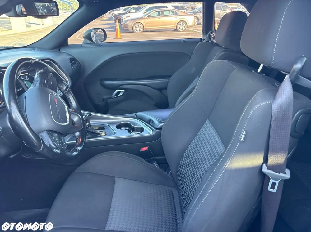 Dodge Challenger 5.7 R/T - 6