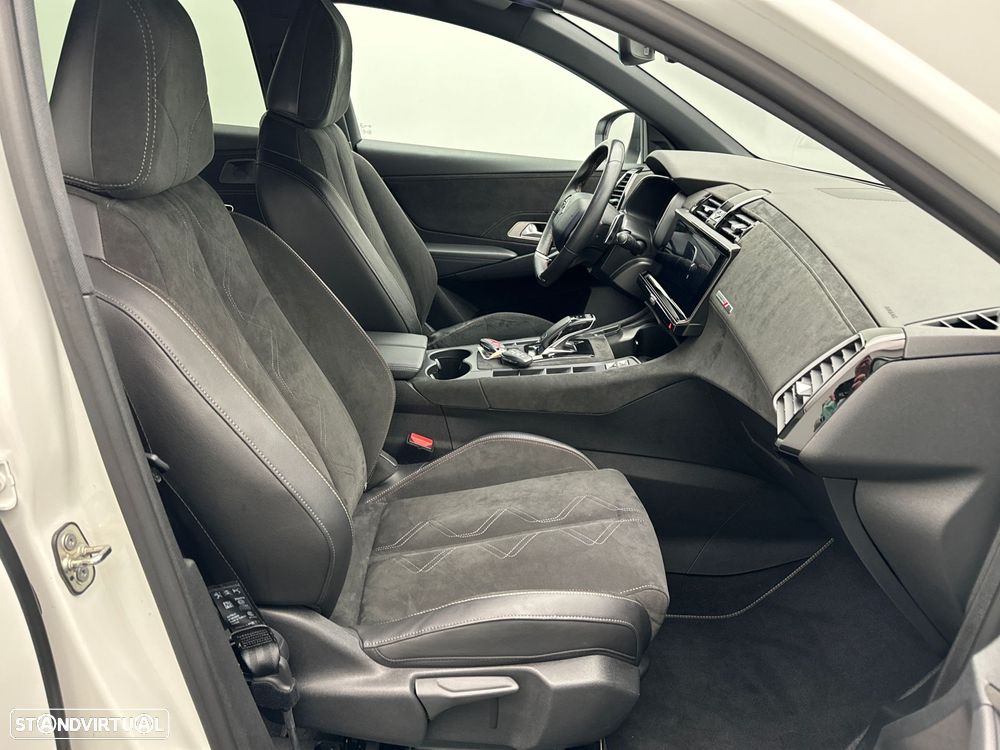 DS DS7 Crossback - 11