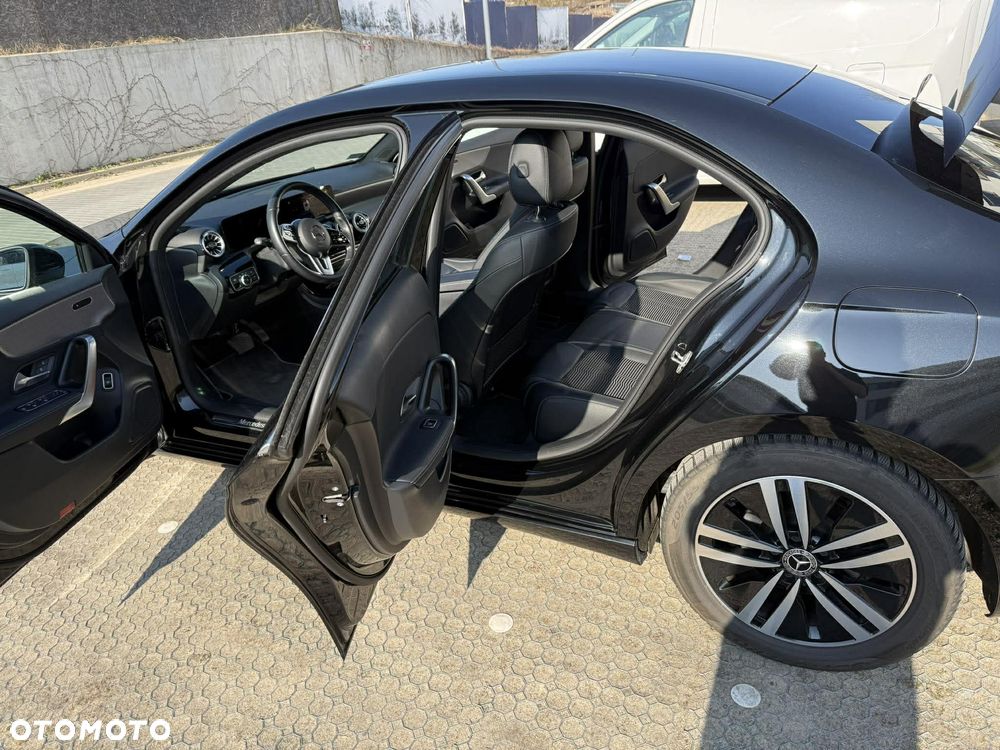 Mercedes-Benz Klasa A 250 Progressive 7G-DCT - 13