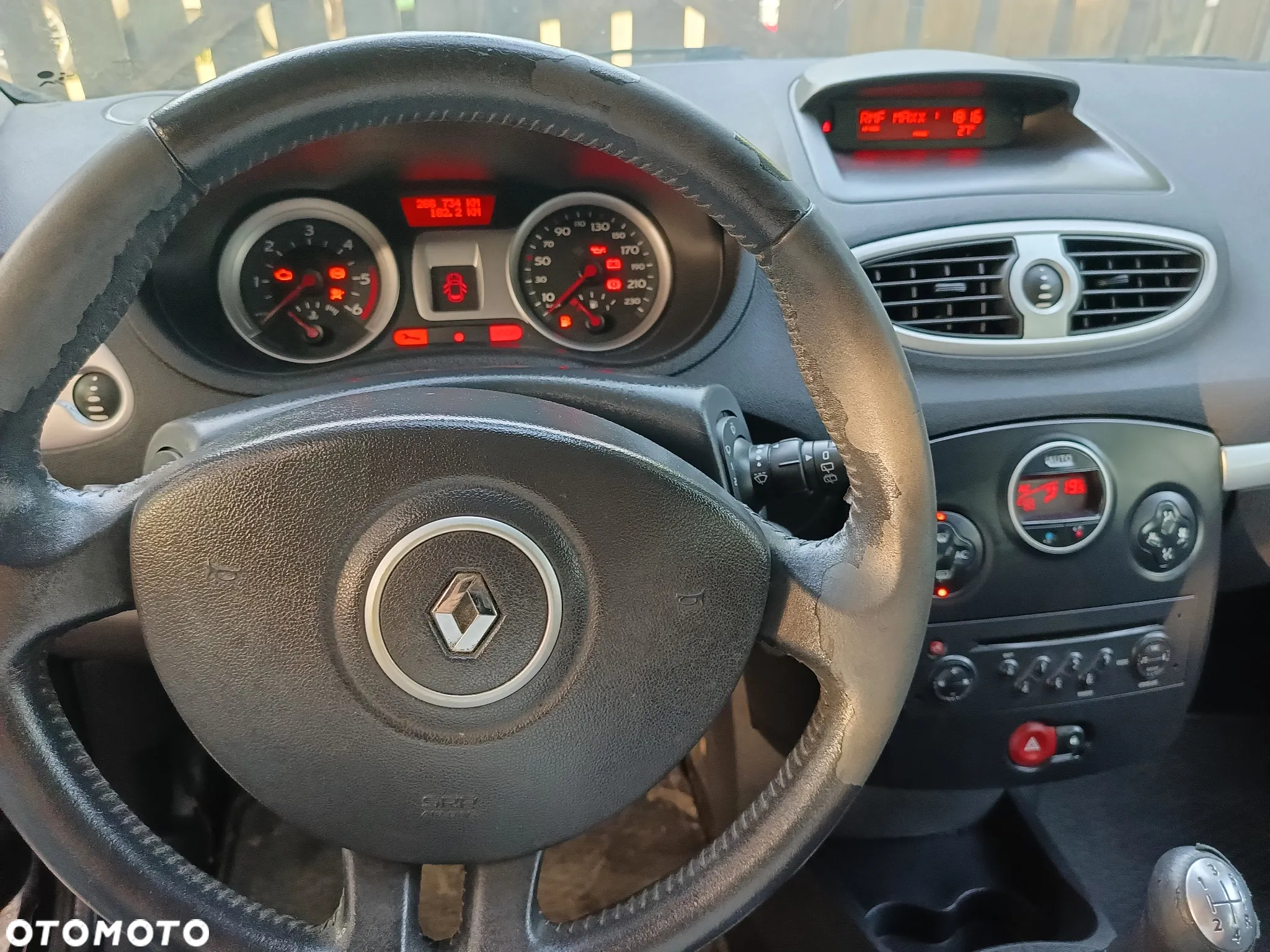 Renault Clio 1.5 dCi Alize - 19