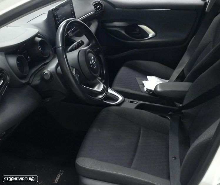 Toyota Yaris 1.5 HDF Exclusive - 6