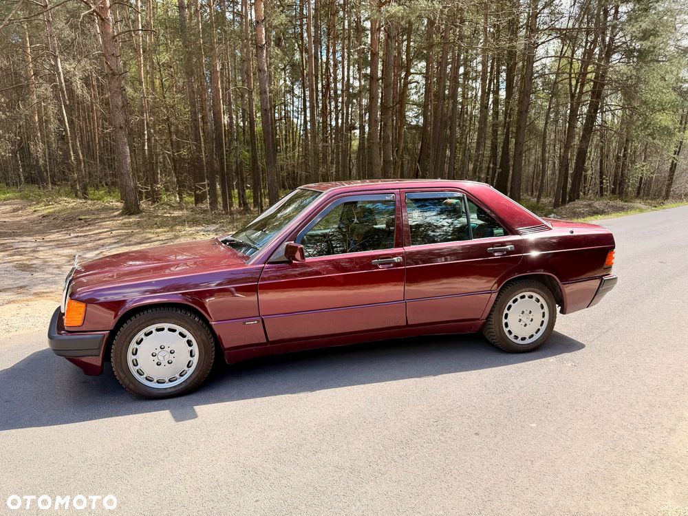 Mercedes-Benz W201 (190) - 2