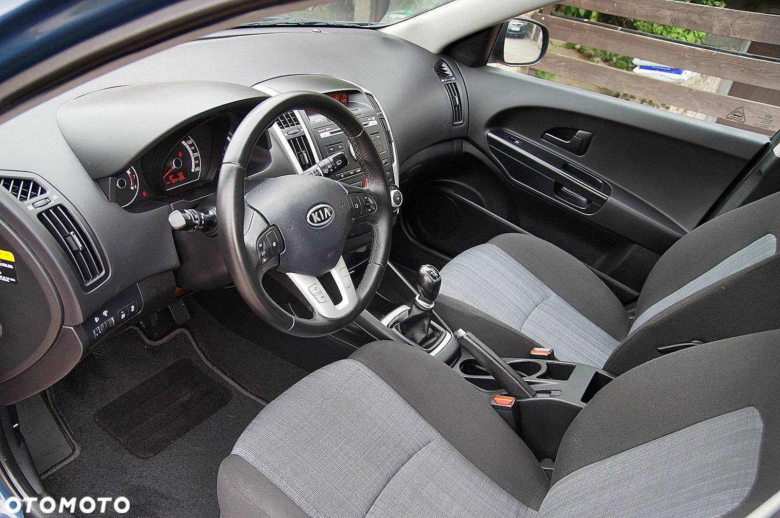 Kia Ceed 1.4 CVVT SW Vision - 11