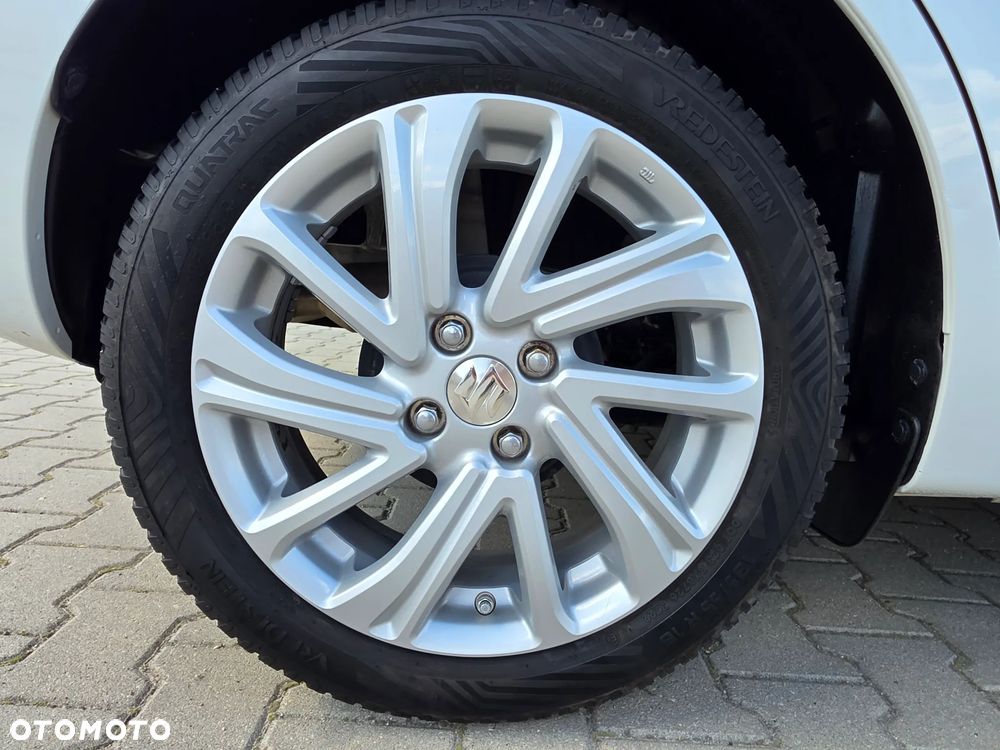 Suzuki Swift 1.2 Dualjet SHVS Premium CVT - 27