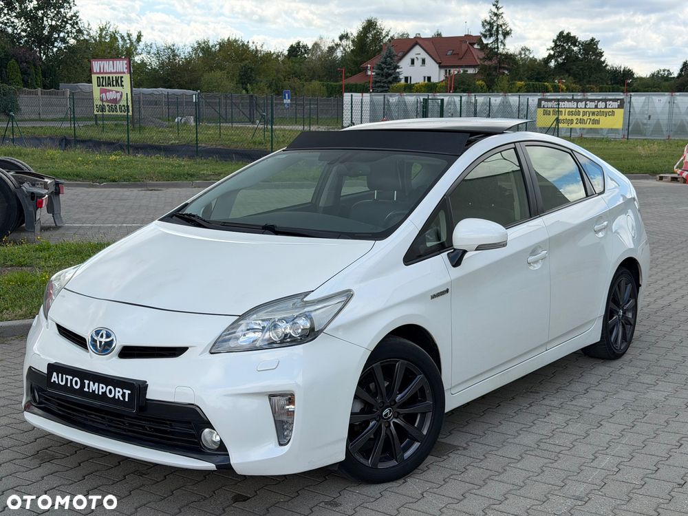 Toyota Prius 1.8 HSD Premium - 1
