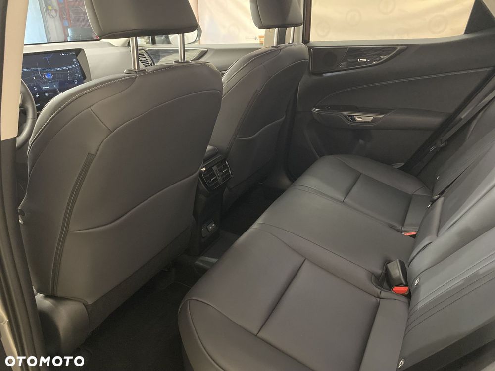 Lexus NX - 12