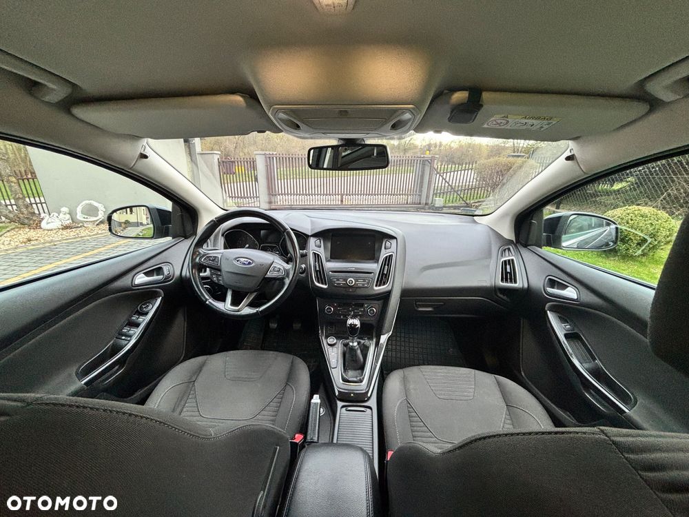 Ford Focus 1.5 EcoBoost Titanium - 10