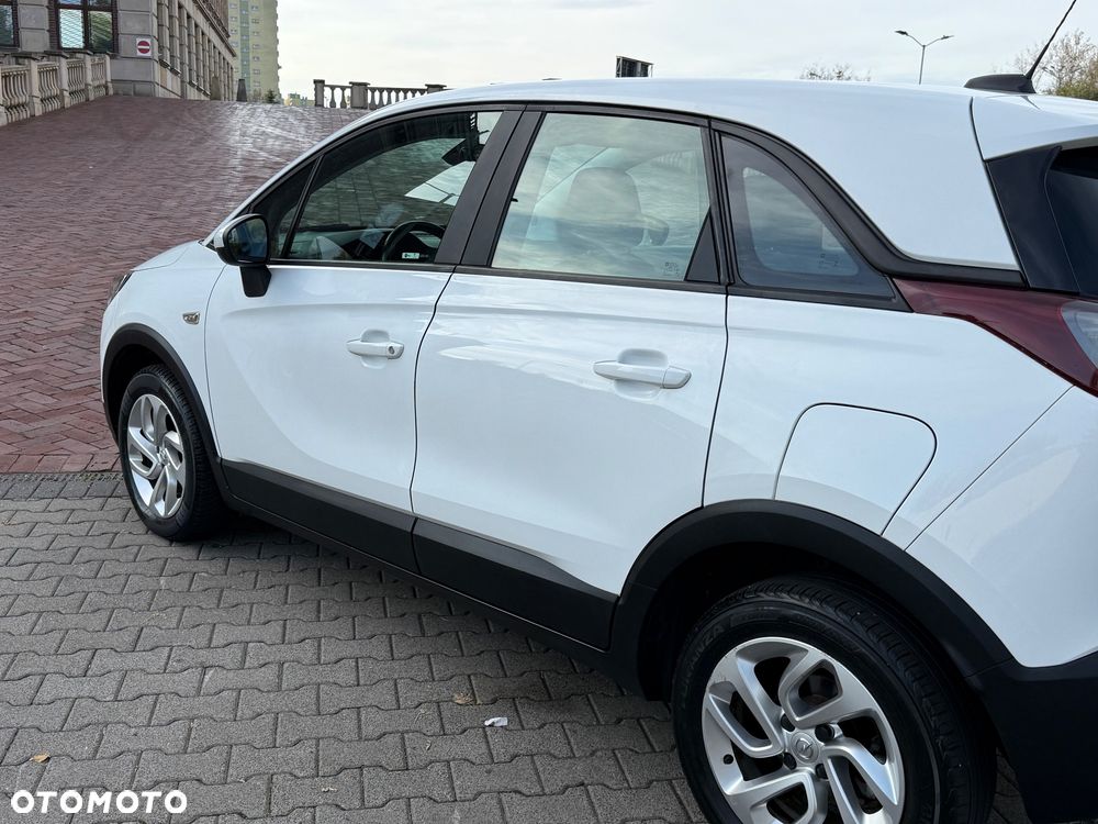 Opel Crossland X 1.2 T Design Line S&S - 30