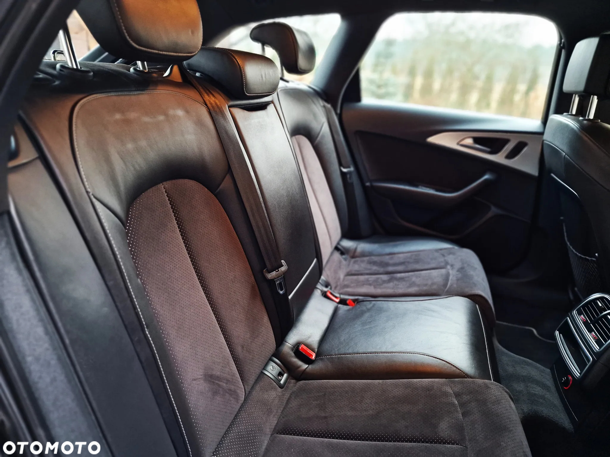 Audi A6 Avant 2.0 TDI quattro S tronic - 33