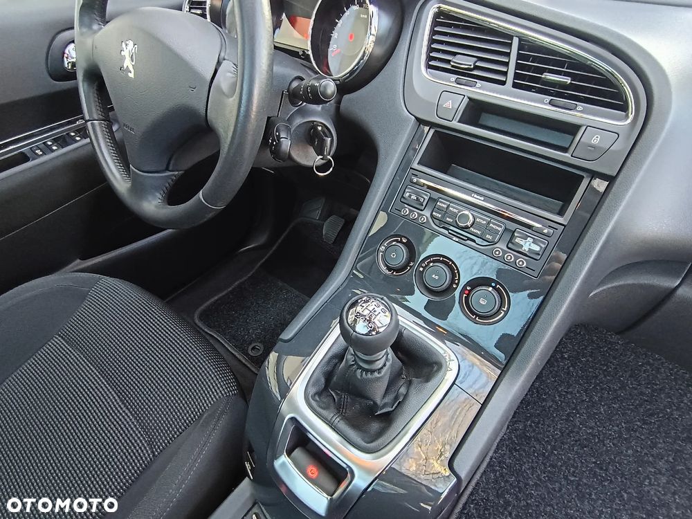 Peugeot 5008 1.6 HDi Premium - 10