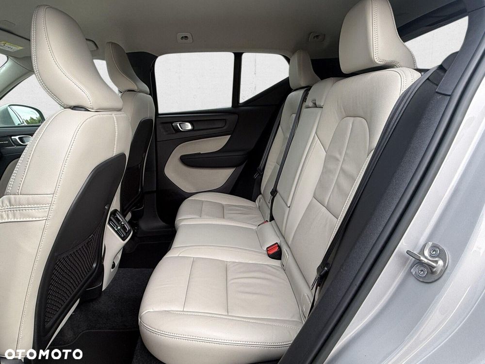 Volvo XC 40 - 22