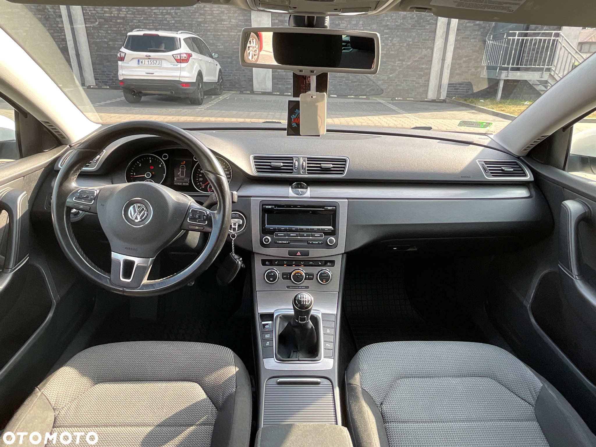 Volkswagen Passat 1.6 TDI Comfortline - 8