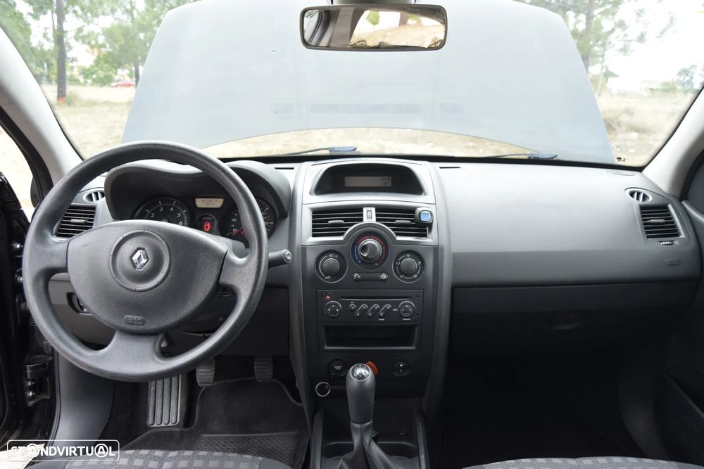 Renault Mégane - 10