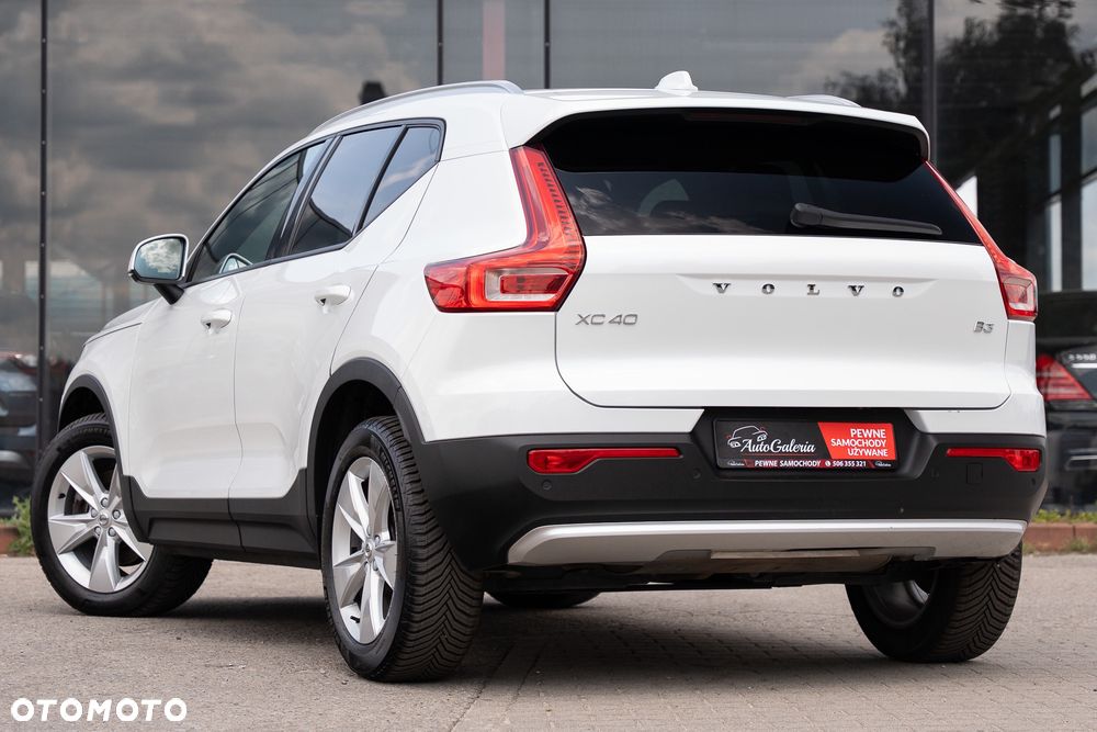 Volvo XC 40 B3 B DKG Plus Bright - 11