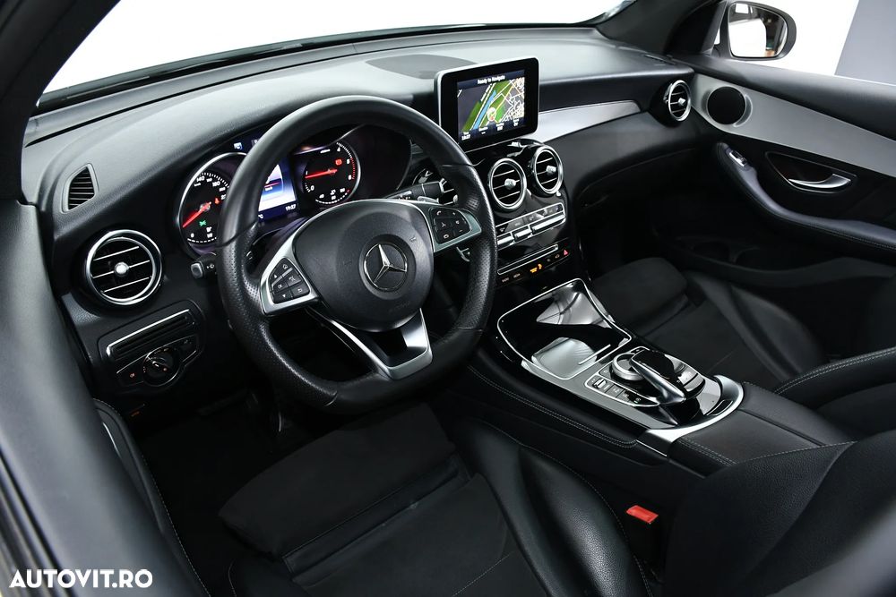 Mercedes-Benz GLC 250 d 4Matic 9G-TRONIC AMG Line - 13